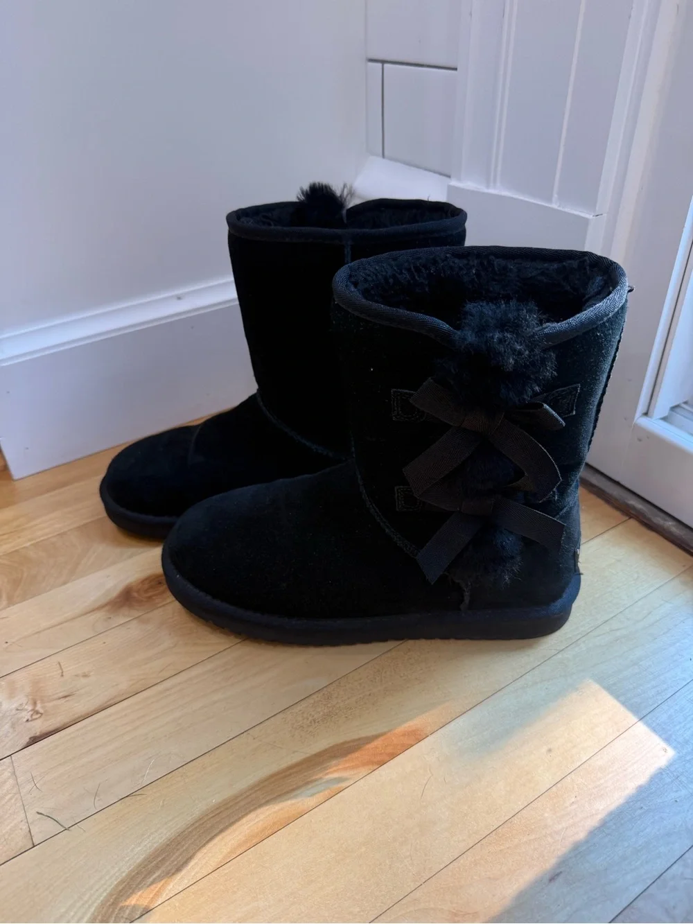 Koolaburra Black Suede Mid-Calf Boots with Side Bows and Shearling